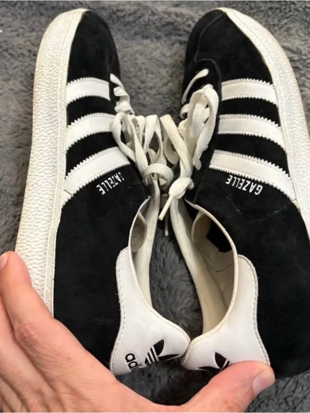 Mens adidas gazelle soccer/casual Sneakers. Size 10.5